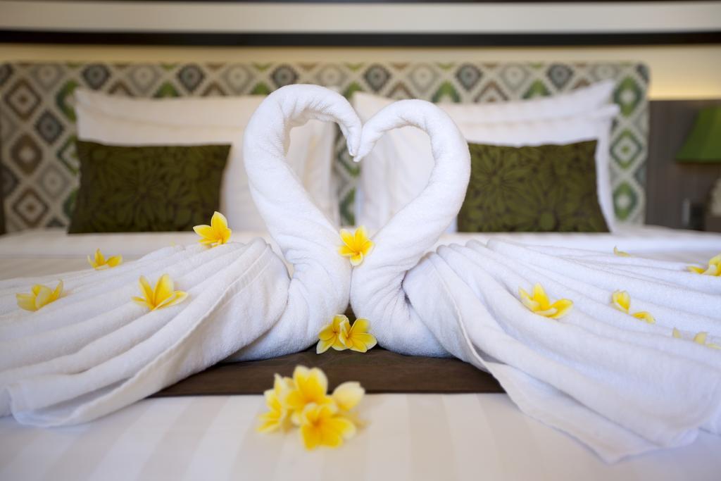 The Banyumas Suite Villa Legian Chambre photo