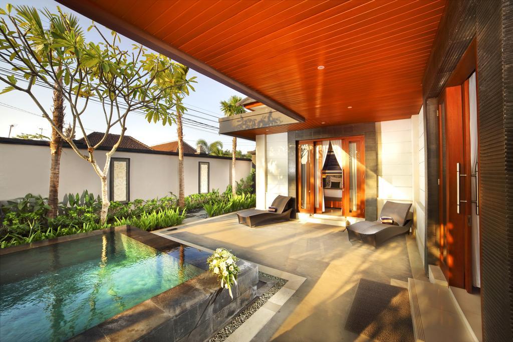 The Banyumas Suite Villa Legian Extérieur photo