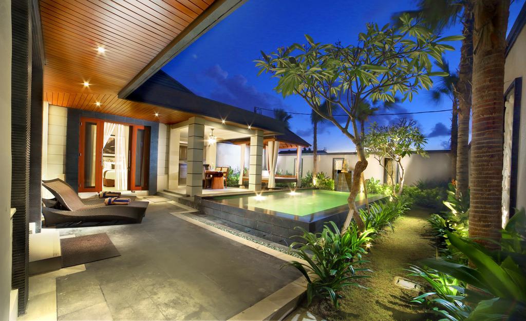The Banyumas Suite Villa Legian Extérieur photo
