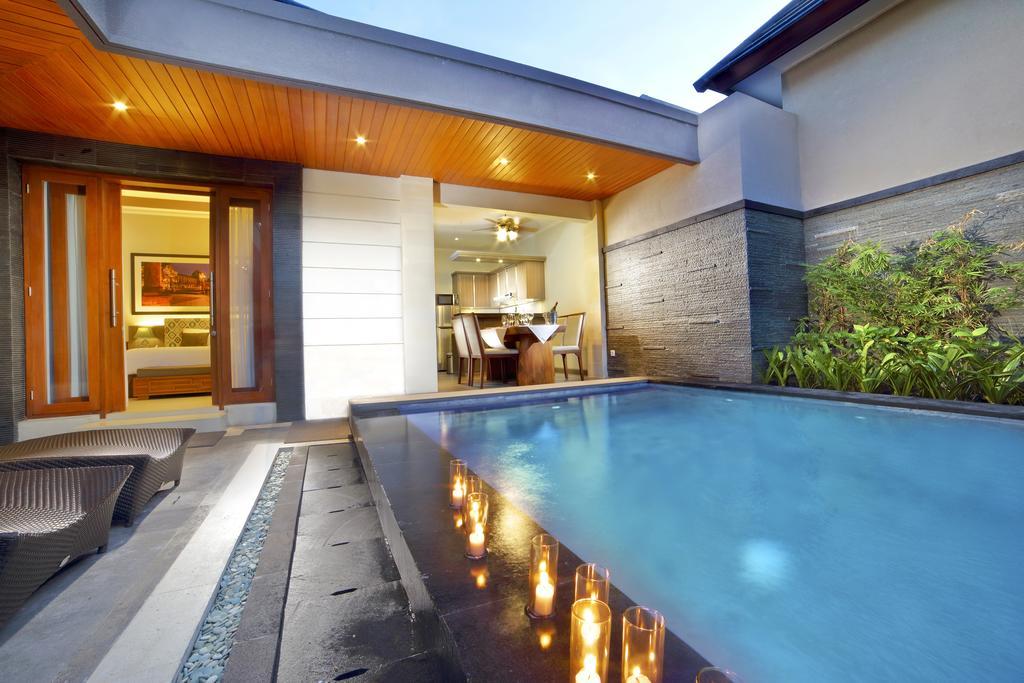 The Banyumas Suite Villa Legian Extérieur photo